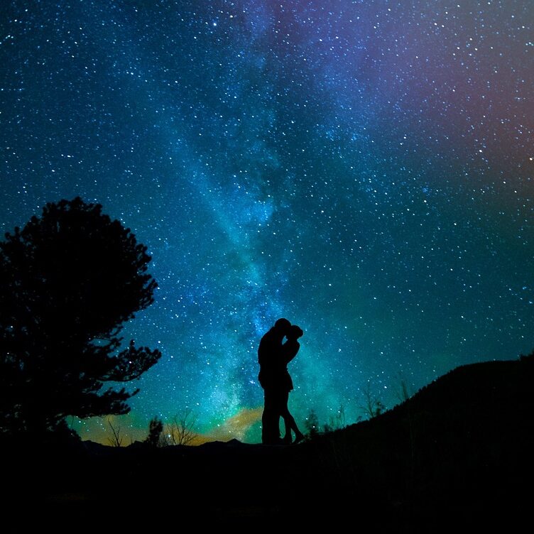 people, lovers, night sky-1215160.jpg